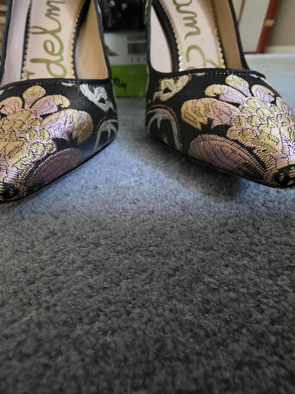 Sam Edelman Hazel Black Floral Jacquard Pointed-Toe Pumps - Black/Multi - Picture 5 of 9